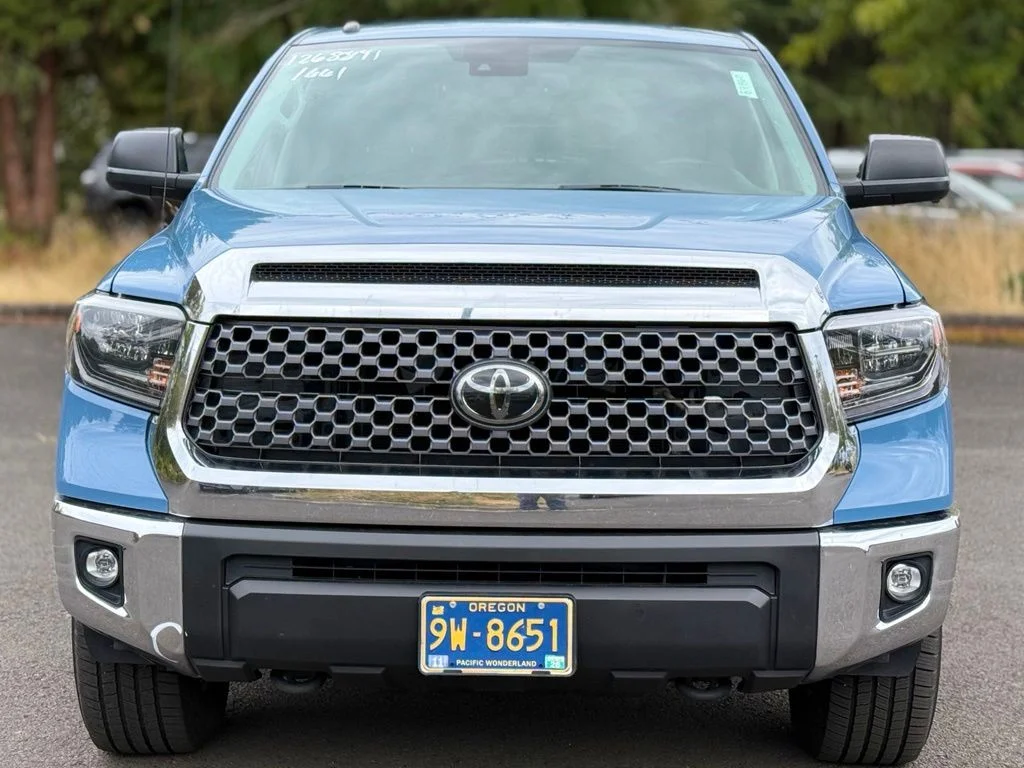 Used 2019 Blue Toyota SR5 image 8