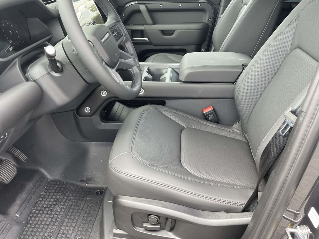 New 2026 Carpathian Grey Land Rover S image 11