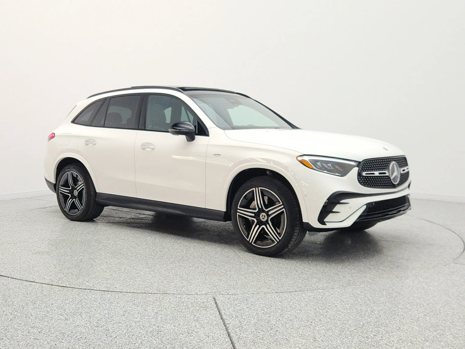 Certified Used 2025 Polar White Mercedes-Benz GLC 350e 4MATIC® SUV image 3