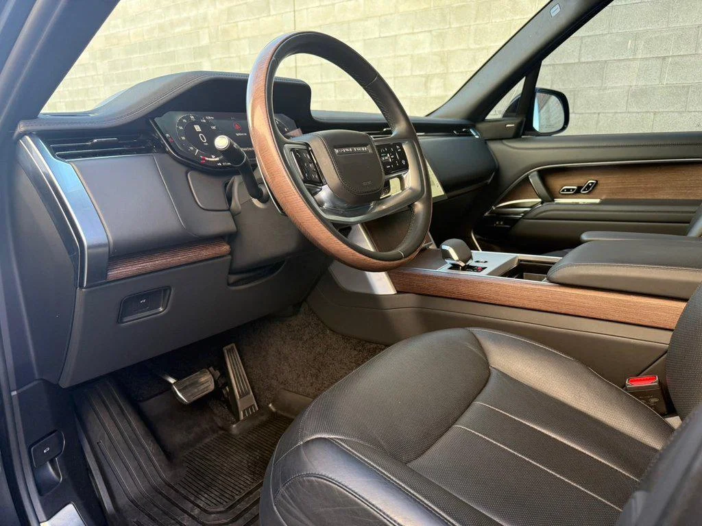 2024 Land Rover Range Rover SE - Photo 11