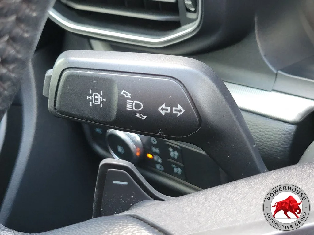 Used 2020 Blue Ford XLT image 32