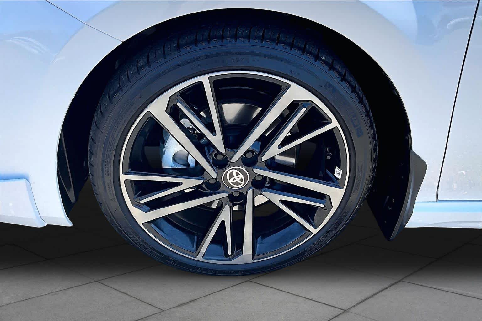 Used 2026 Wind Chill Pearl Toyota XSE image 10