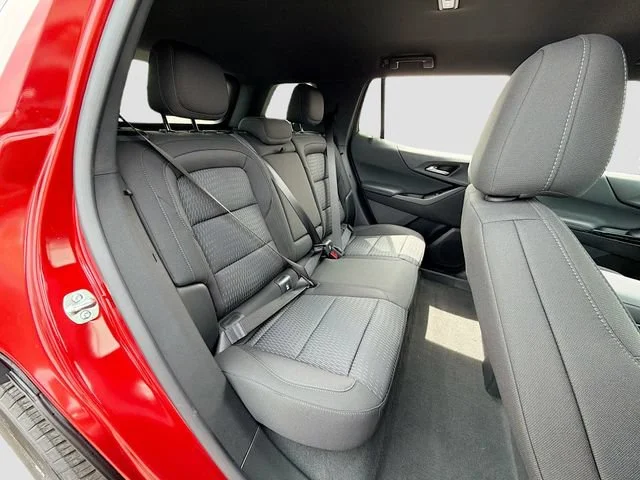 2027 Chevrolet Equinox LT - Photo 31