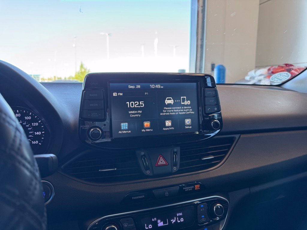 Used 2018 Black Hyundai Base image 14