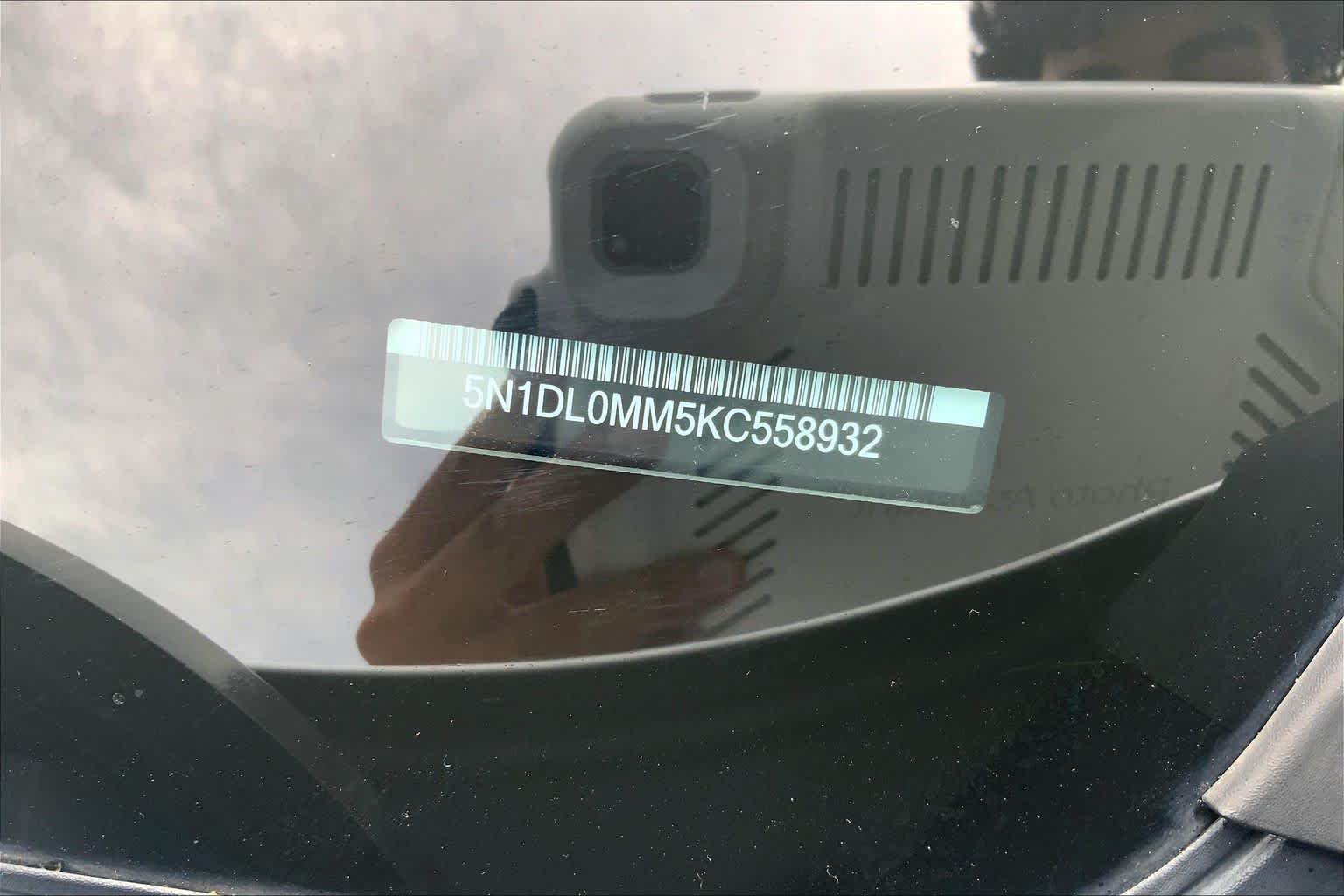 Used 2019 Liquid Platinum INFINITI LUXE image 33