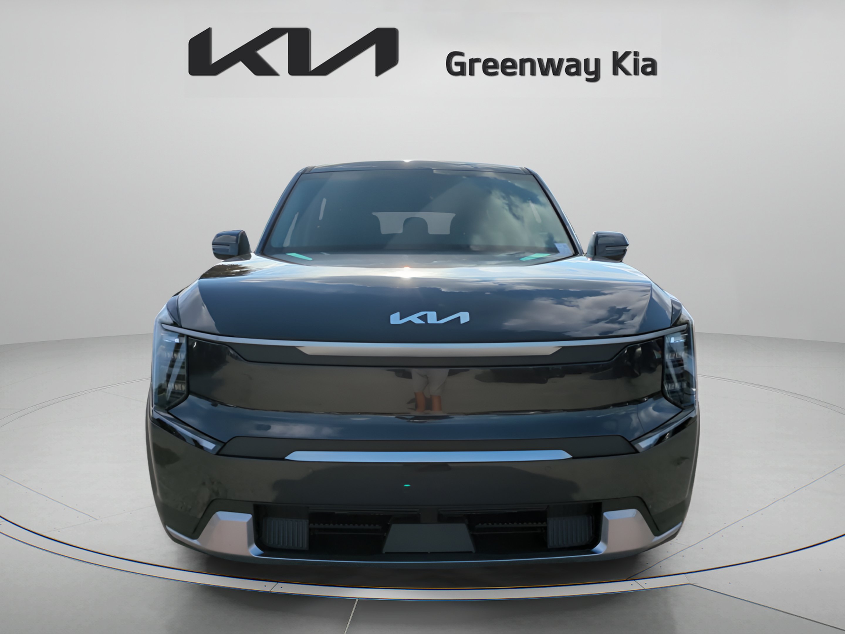 Certified Used 2026 Panthera Metal Kia Light Long Range image 3