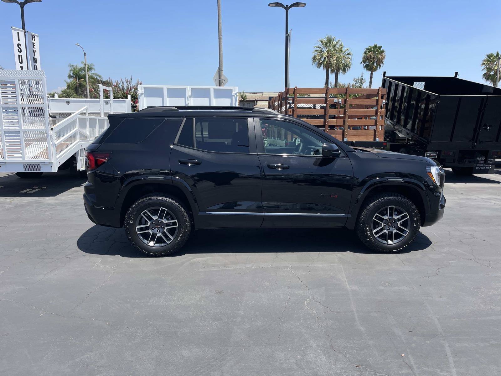 2026 GMC Terrain AT4 - Photo 4