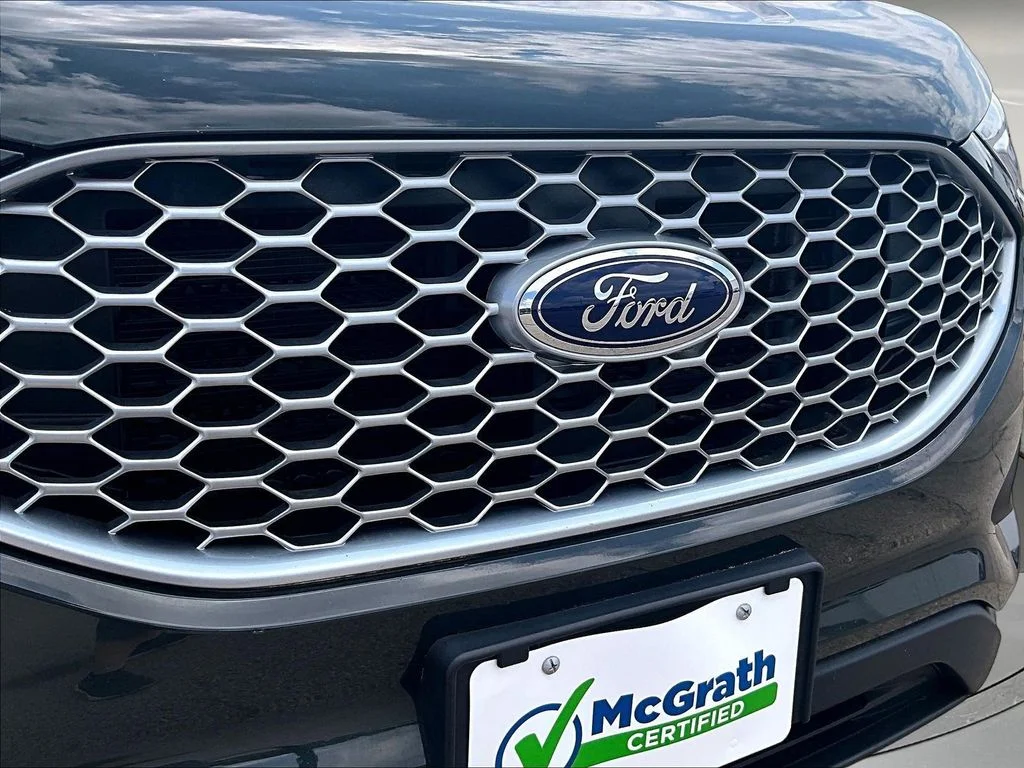 Used 2024 Green Ford SE image 35