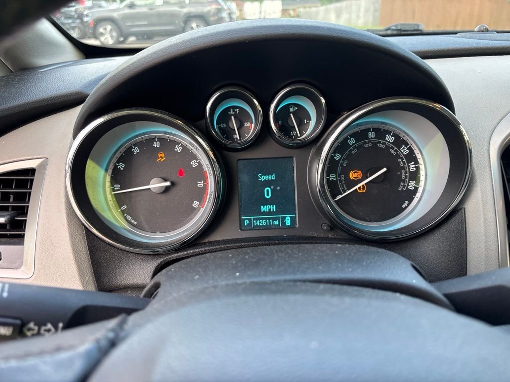 Used 2014 White Buick Base image 10