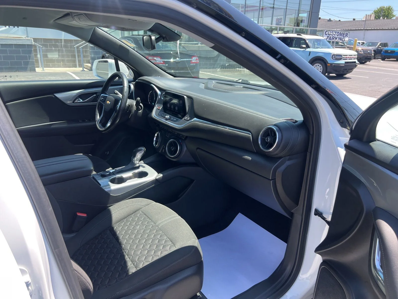 Used 2019 Summit White Chevrolet Base image 47