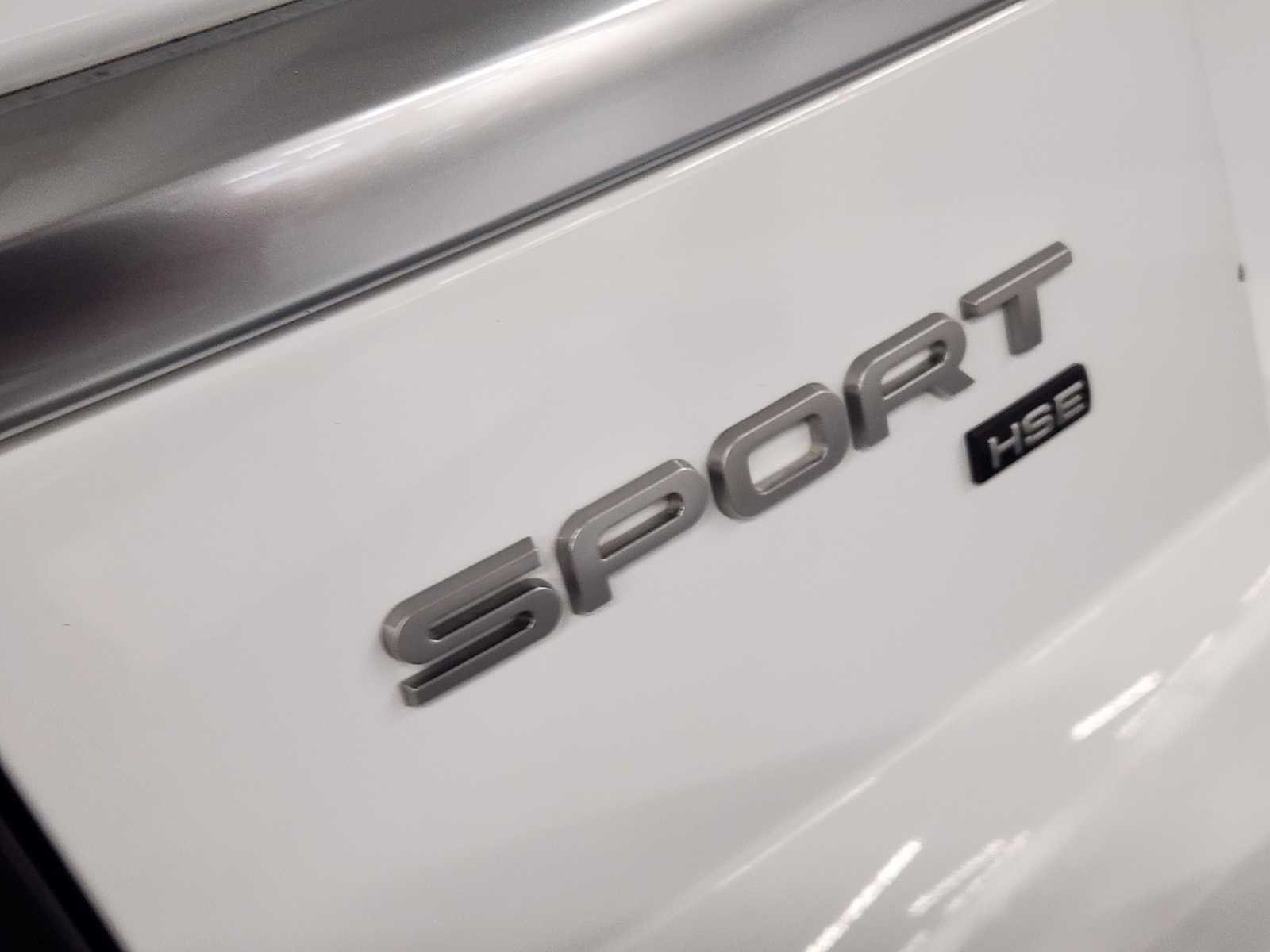 Used 2020 Fuji White Land Rover HSE - Turbo i6 MHEV image 13