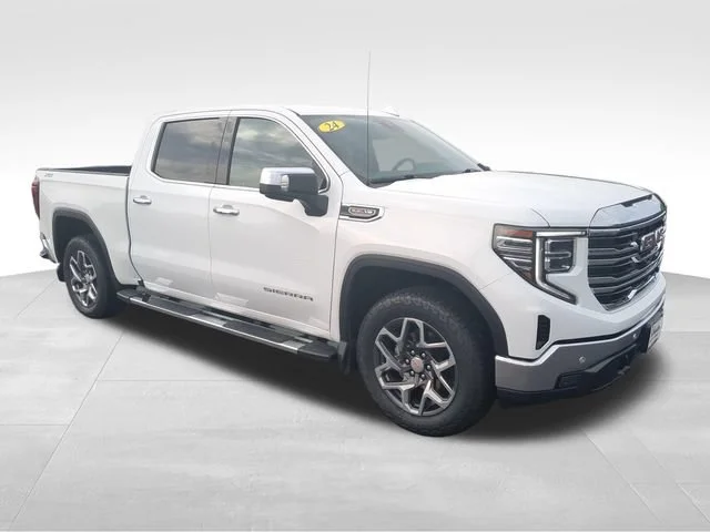 Used 2024 Summit White GMC SLT image 9