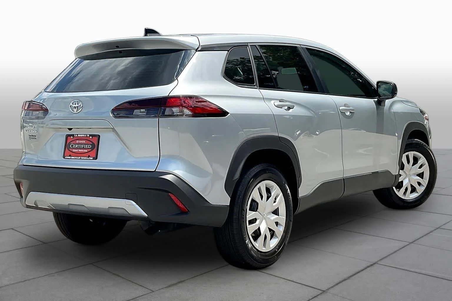 Used 2026 Sonic Silver Toyota L image 13