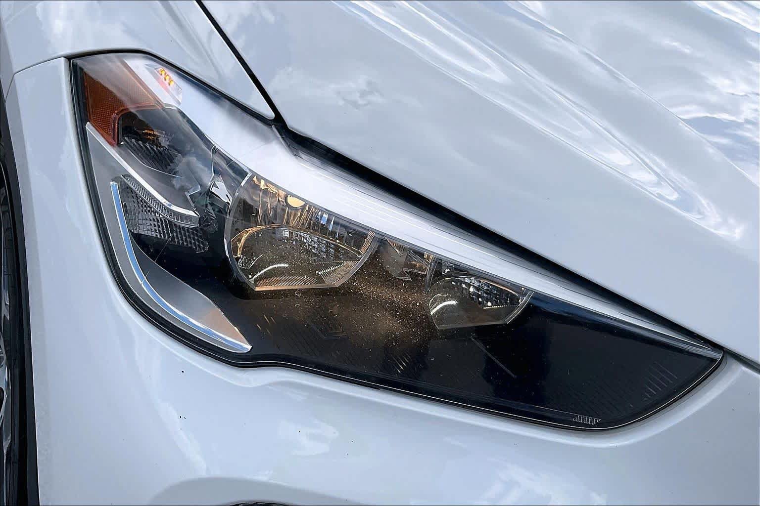 Used 2017 Alpine White BMW xDrive28i image 25