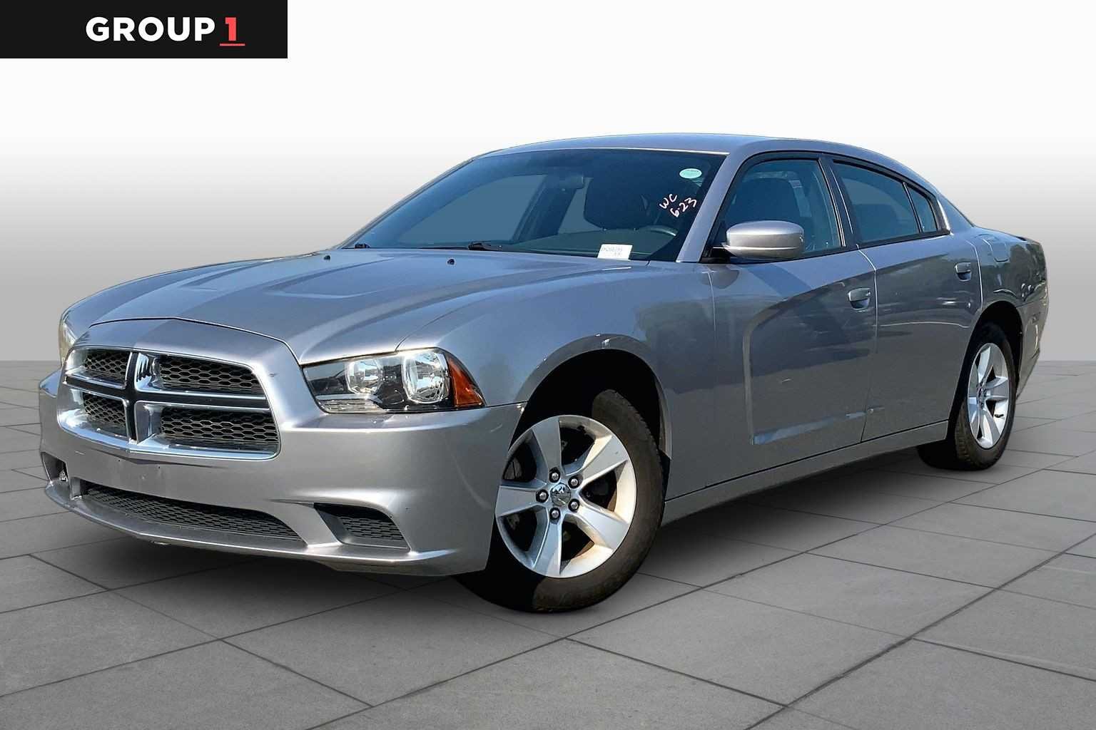 2014 Dodge Charger SE's photo