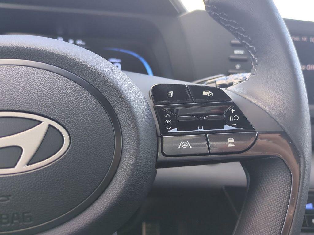 New 2026 White Hyundai SEL Sport Premium image 31