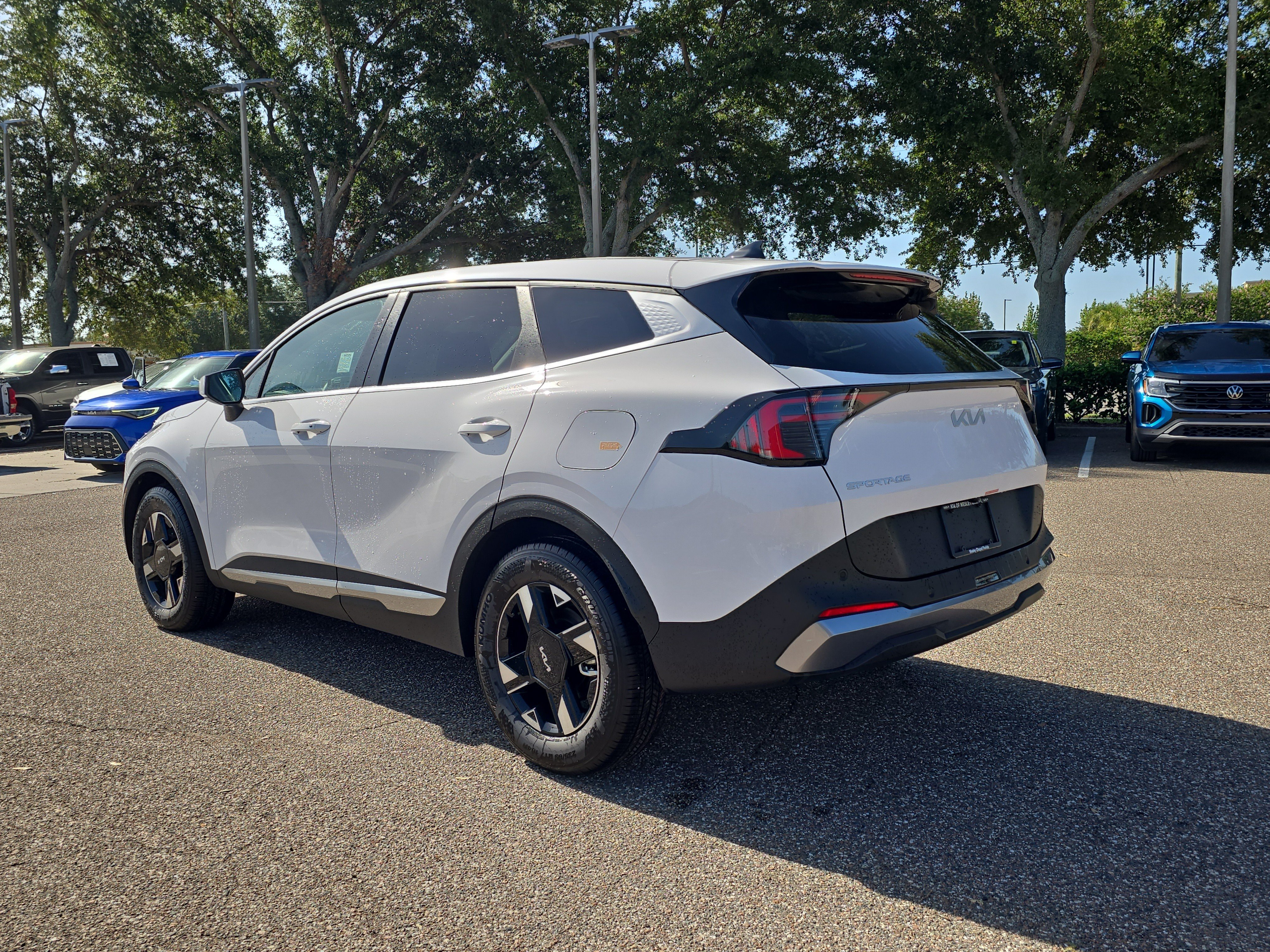 New 2026 Glacial White Kia LX image 6