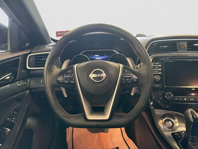 Used 2023 Black Nissan SR image 13