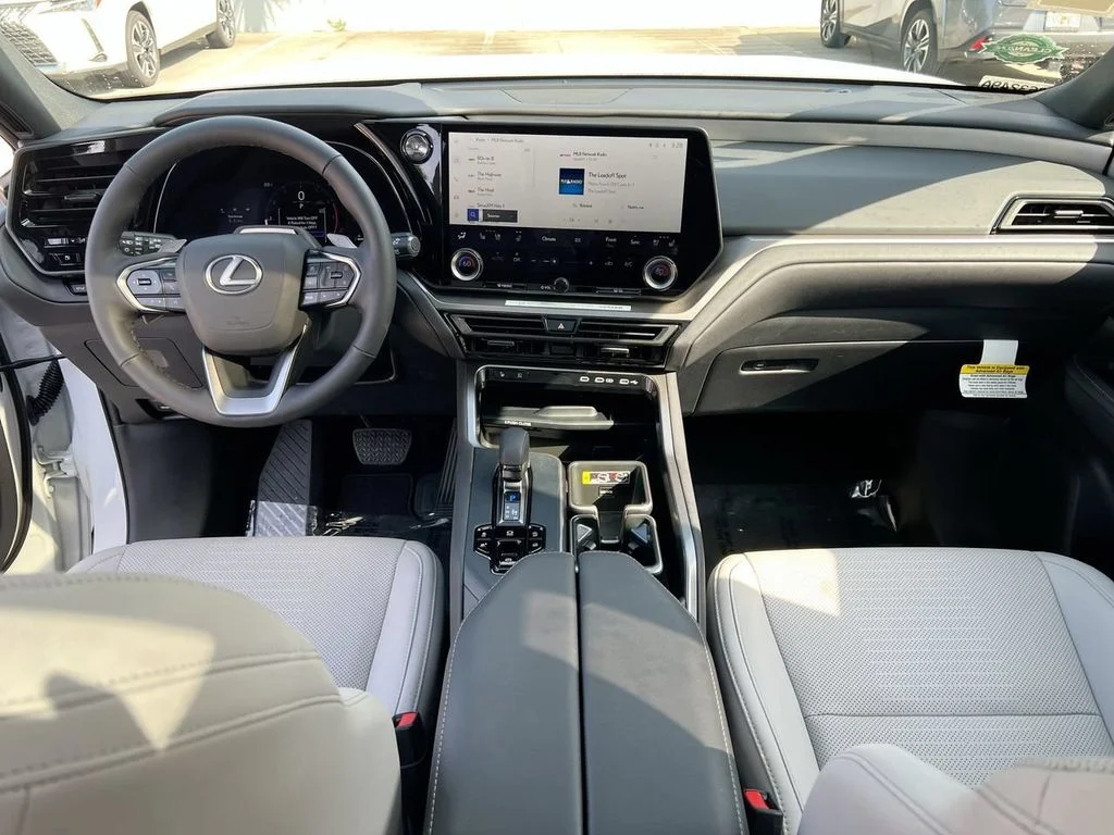 Used 2026 Wind Chill Pearl Lexus 350 Premium image 21