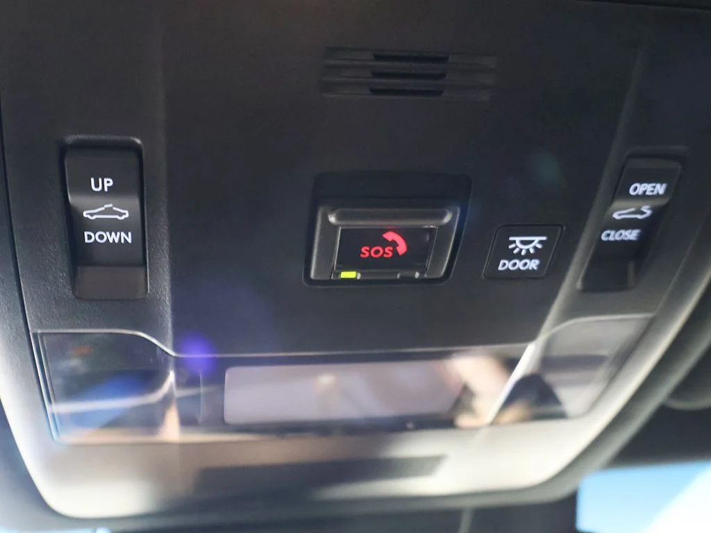 Used 2023 White Lexus 300h image 50