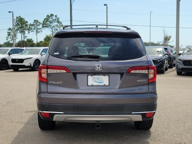 Used 2019 Modern Steel Metallic Honda Touring image 5