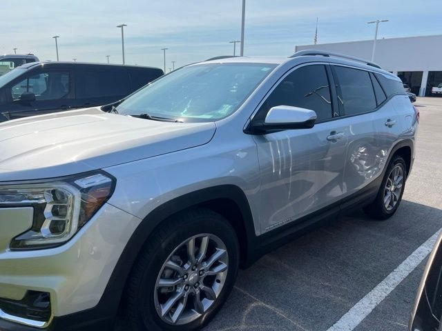Used 2022 Quicksilver Metallic GMC SLT image 11