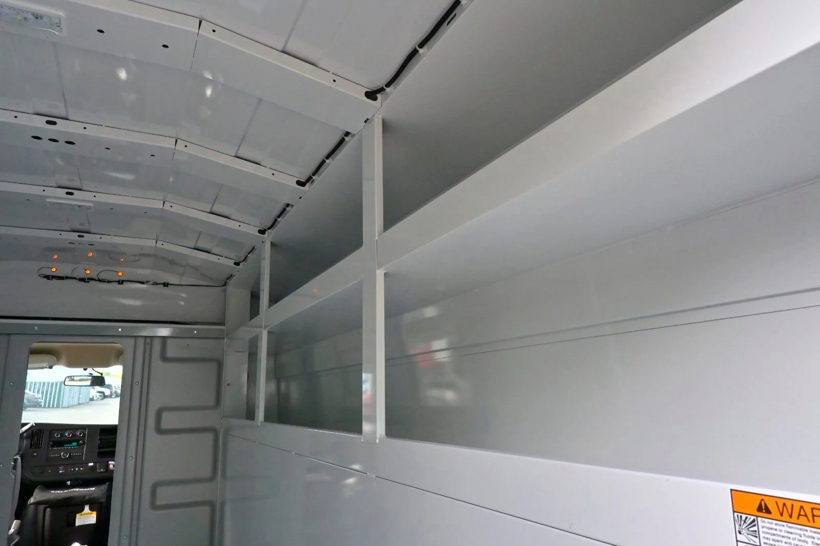 New 2025 Summit White GMC 1WT image 17