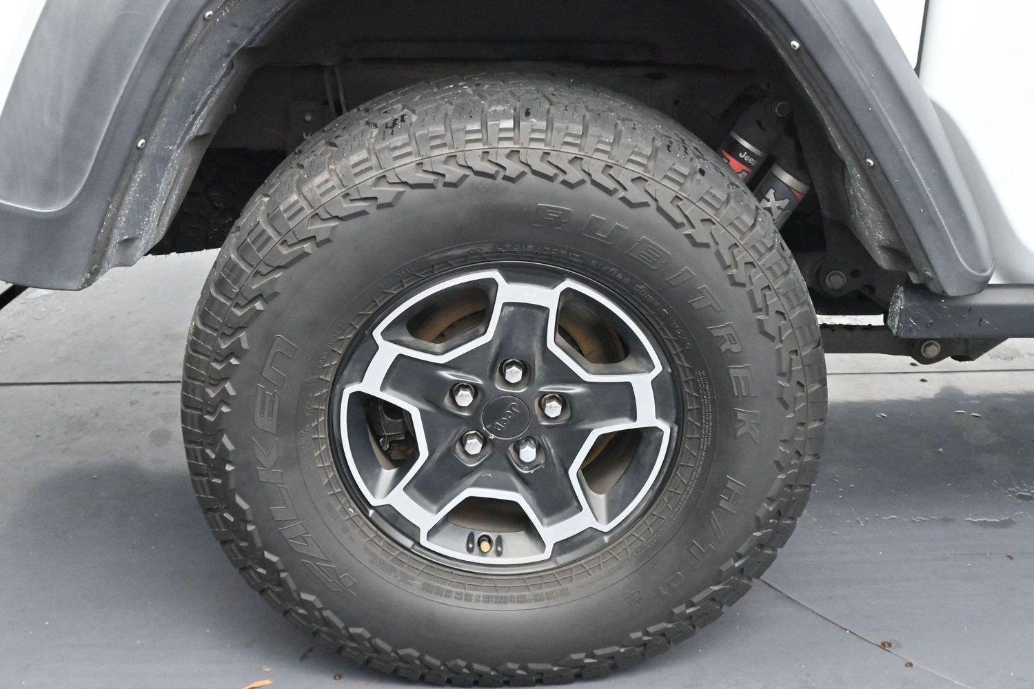 Used 2022 Bright White Clearcoat Jeep Mojave image 31