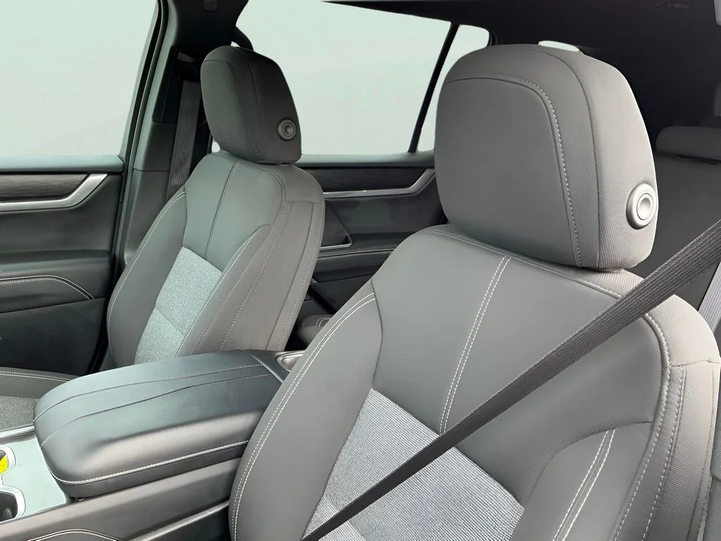 Used 2025 Brown GMC Elevation image 35