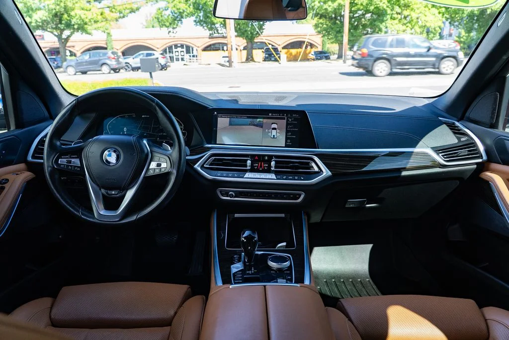 Used 2023 White BMW xDrive45e image 10
