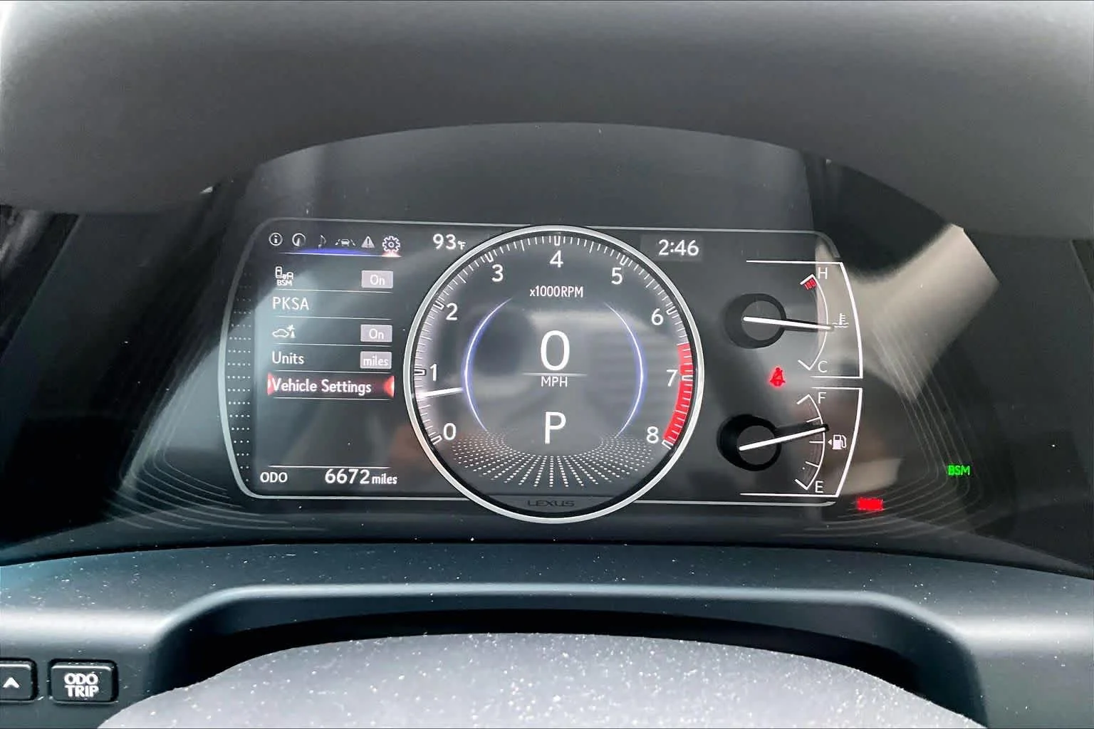 Used 2025 Eminent White Pearl Lexus  image 24