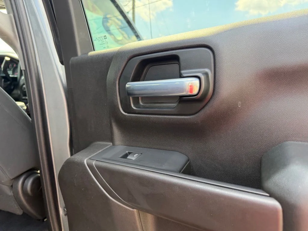 Used 2021  Chevrolet Custom Trail Boss image 34