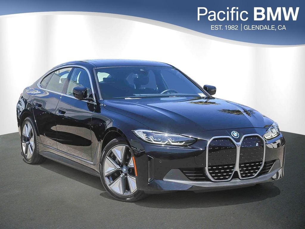 2023 BMW i4 eDrive35's photo