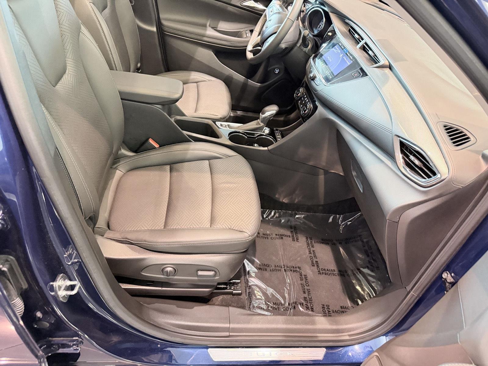 Used 2023 Sapphire Metallic Buick Essence image 31