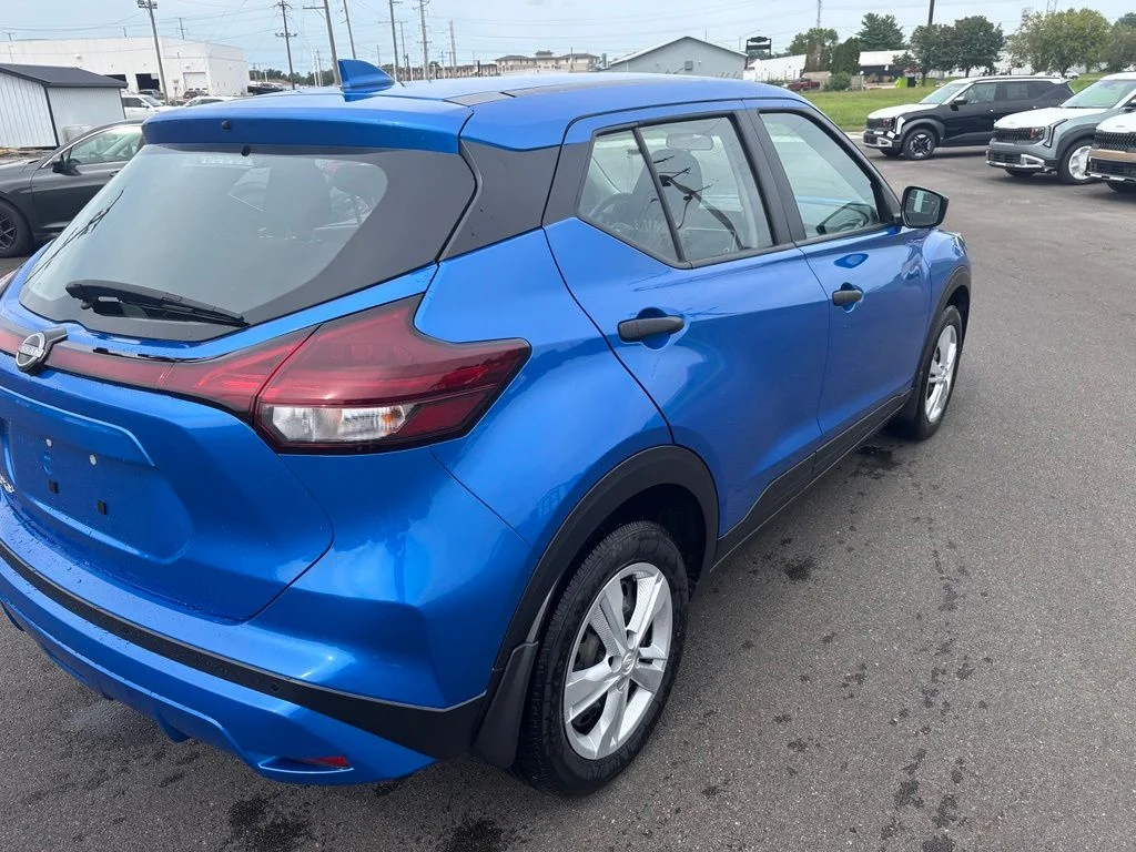 Used 2024 Electric Blue Metallic Nissan S image 5