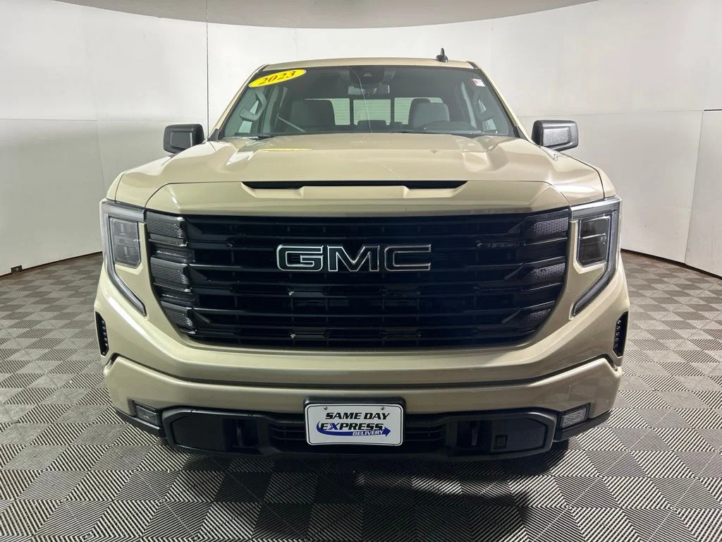Used 2023 Beige GMC Elevation image 12