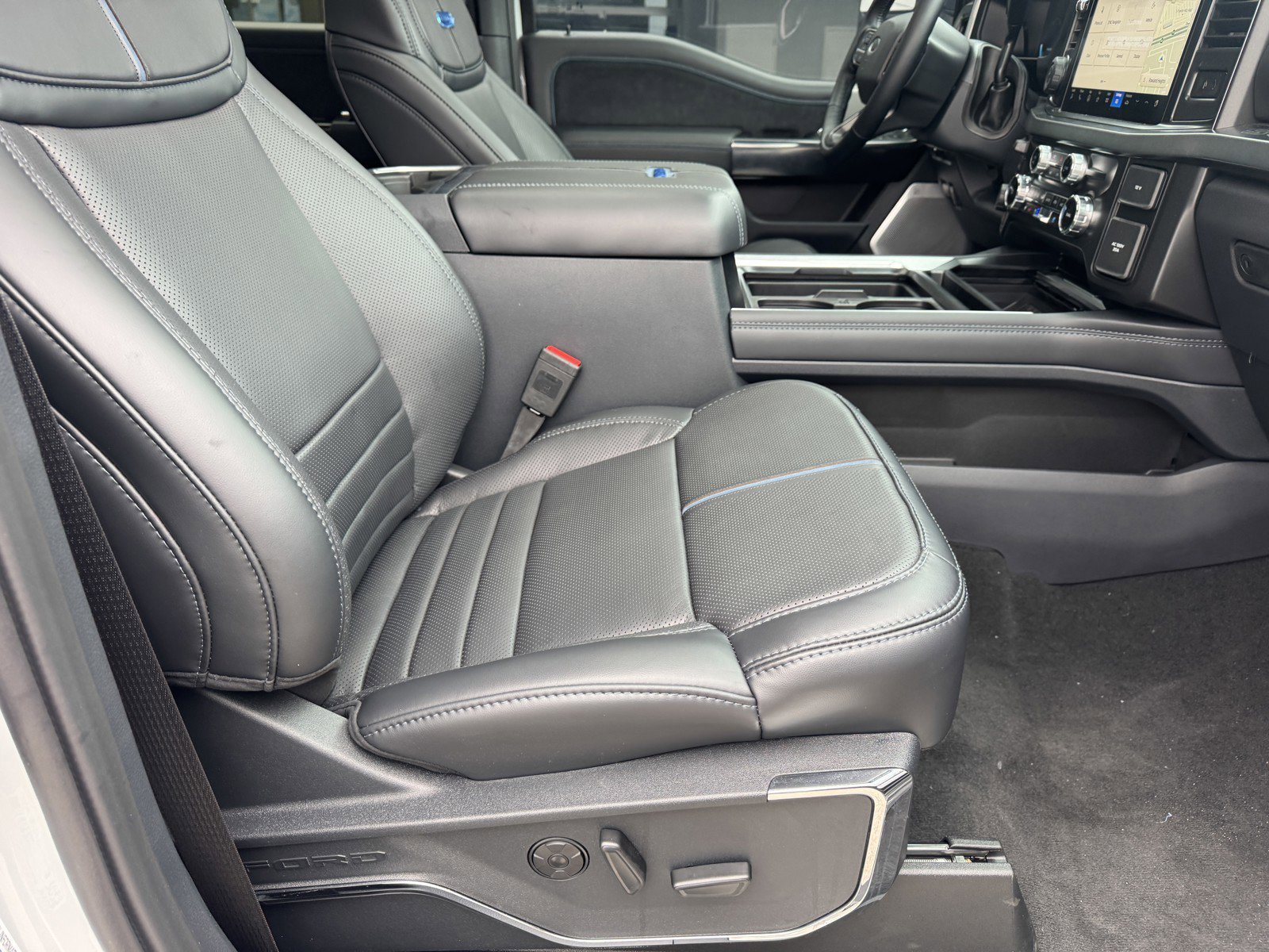 New 2026 Avalanche Ford F-350® Platinum® image 8