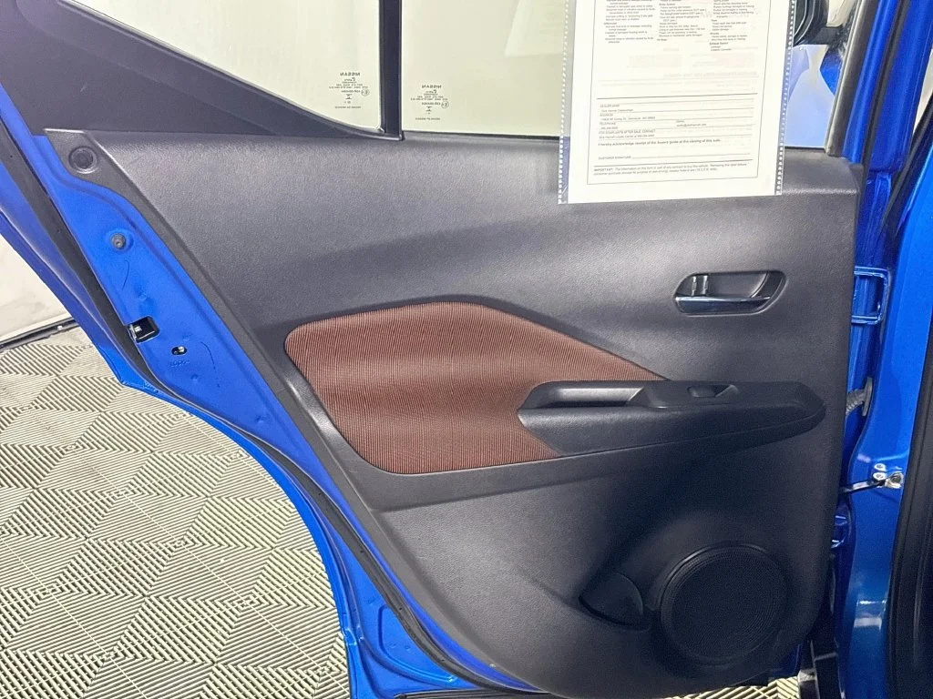 Used 2024 Blue Nissan SR image 18