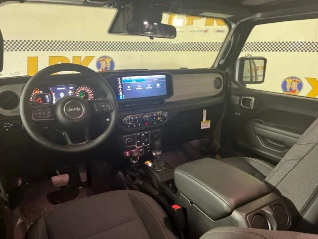2026 Jeep Wrangler 4-Door Willys - Photo 11