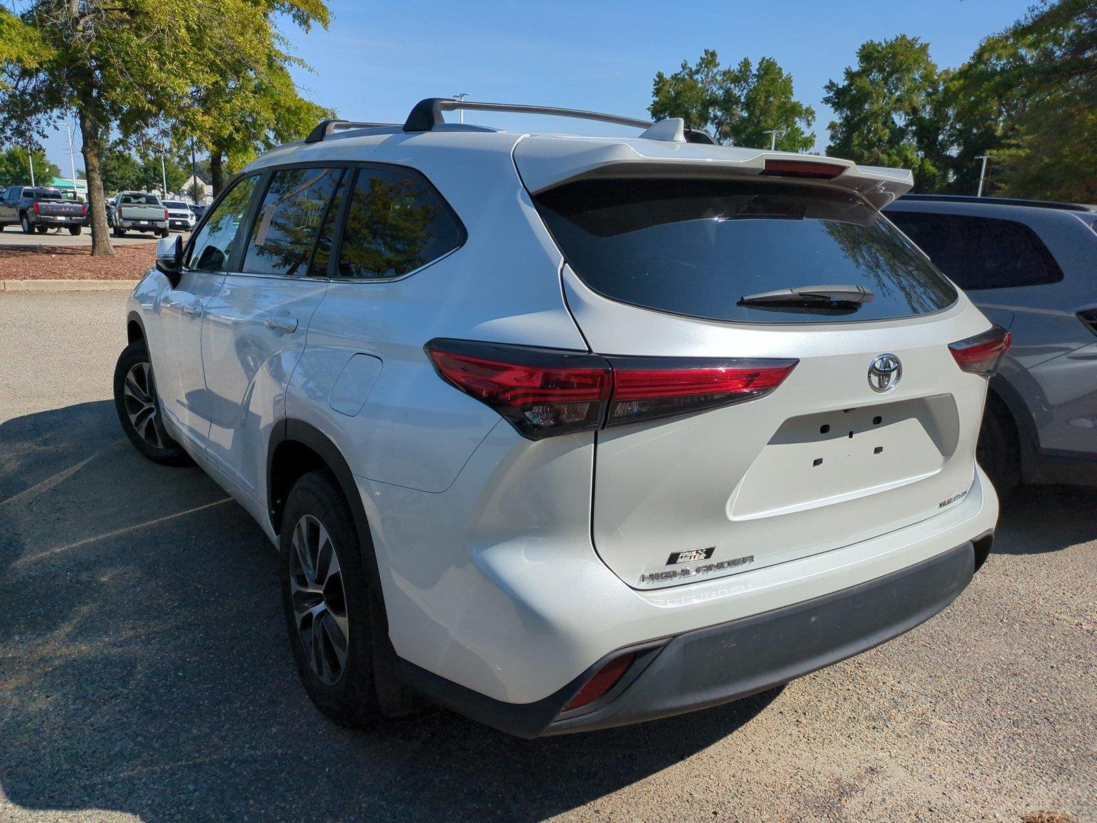 Used 2023 Wind Chill Pearl TOYOTA  image 5