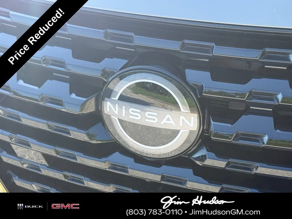 Used 2024 Gray Nissan SR Xtronic CVT image 7