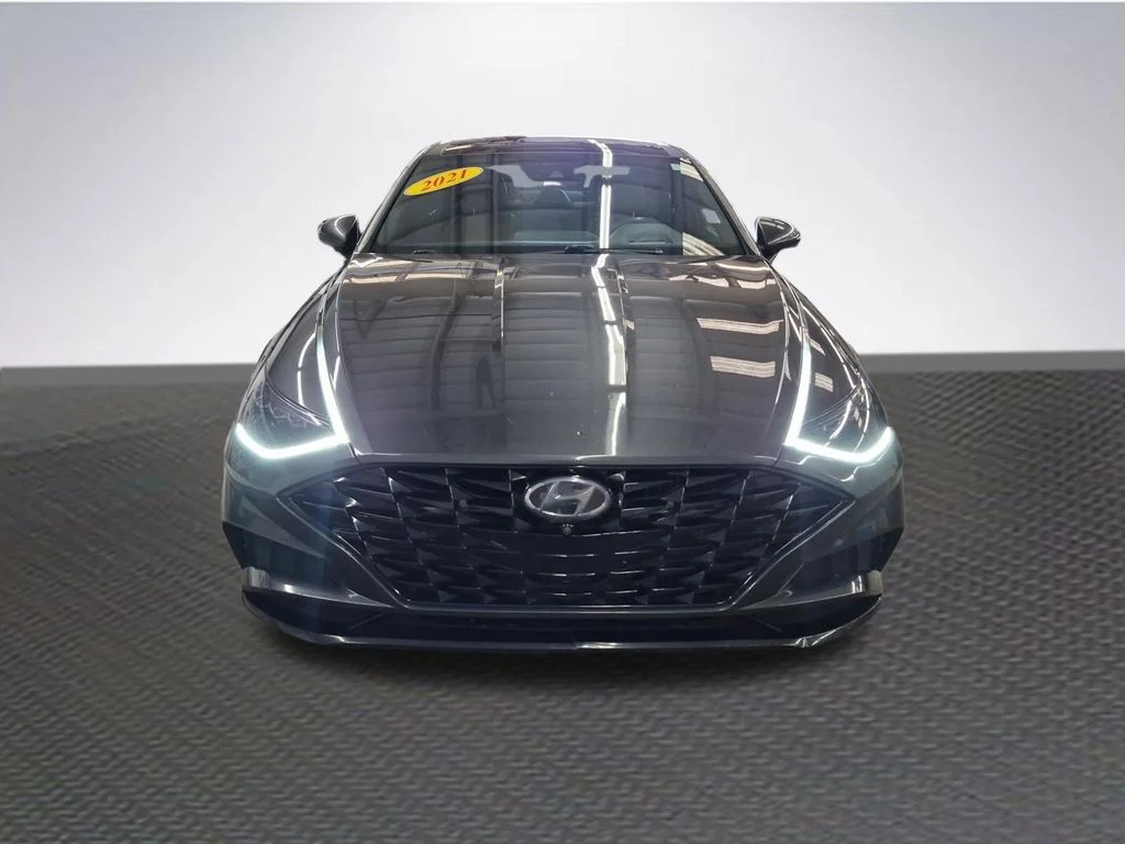 Used 2021 Portofino Gray Hyundai Limited image 3