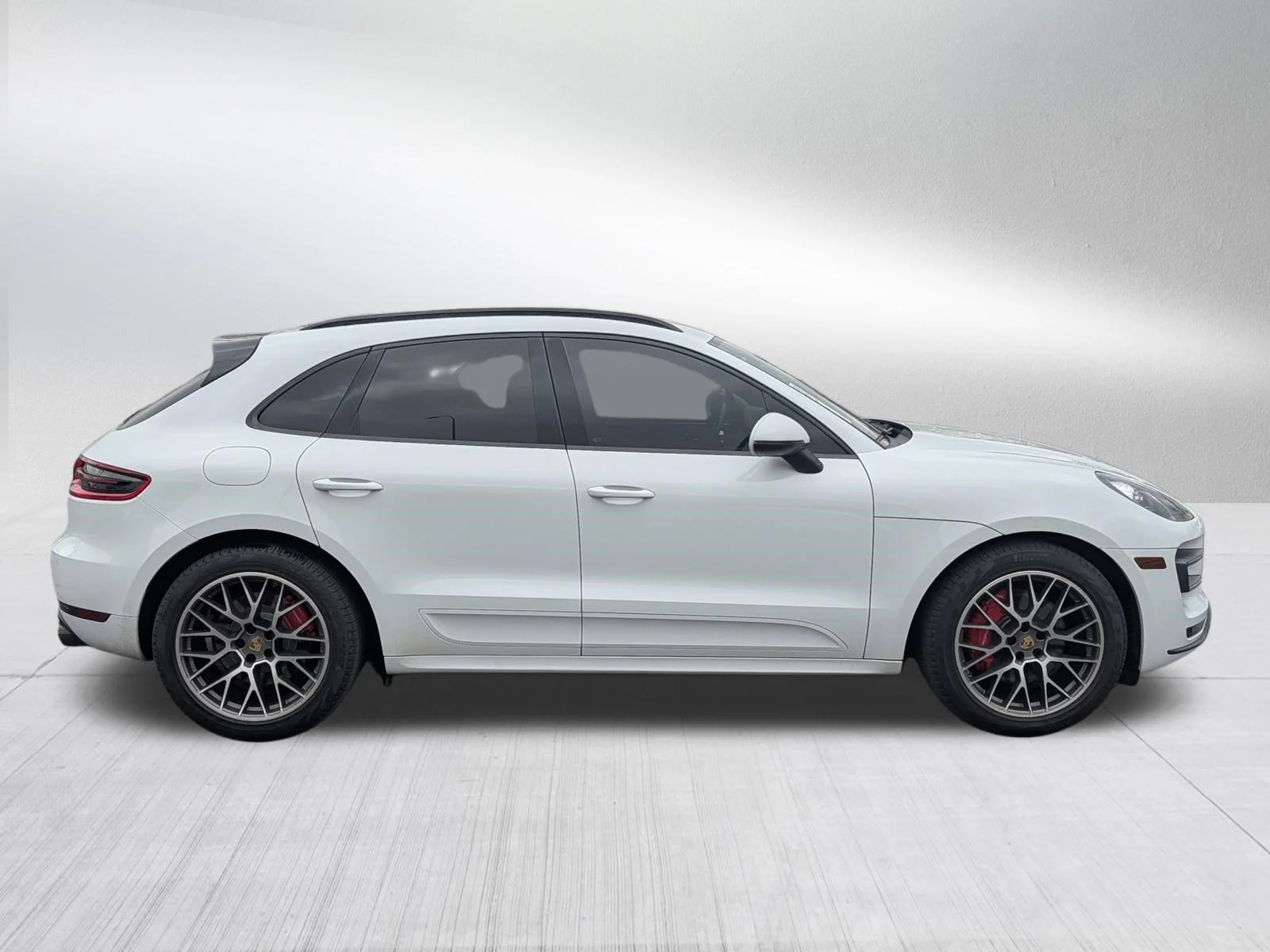 2018 Porsche Macan Turbo - Photo 8