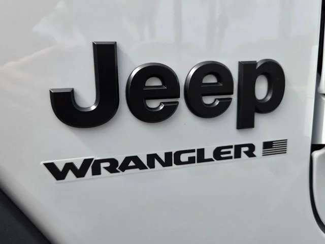 New 2026 Bright White Clear-Coat Exterior Paint Jeep Sport image 11