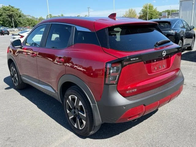 Used 2025 Scarlet Nissan SV image 5