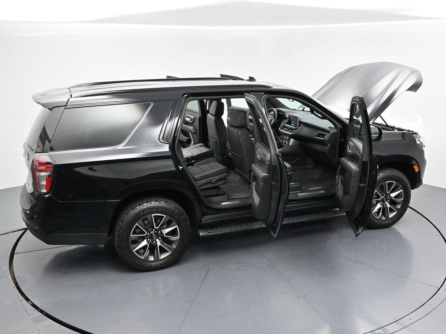 Used 2023 Black Chevrolet Z71 image 40