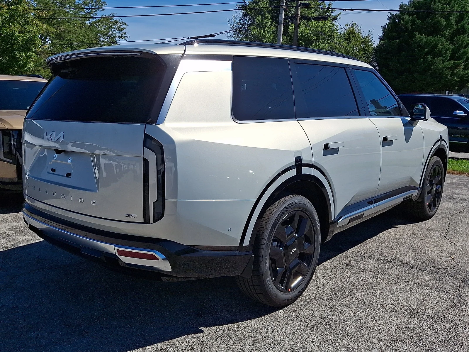 New 2027 Silver Kia SX Prestige image 7