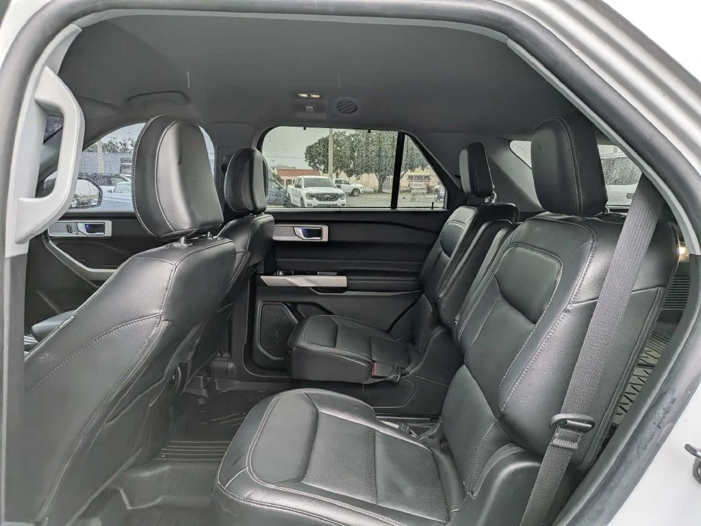 Certified Used 2023 Oxford White Ford Limited image 14