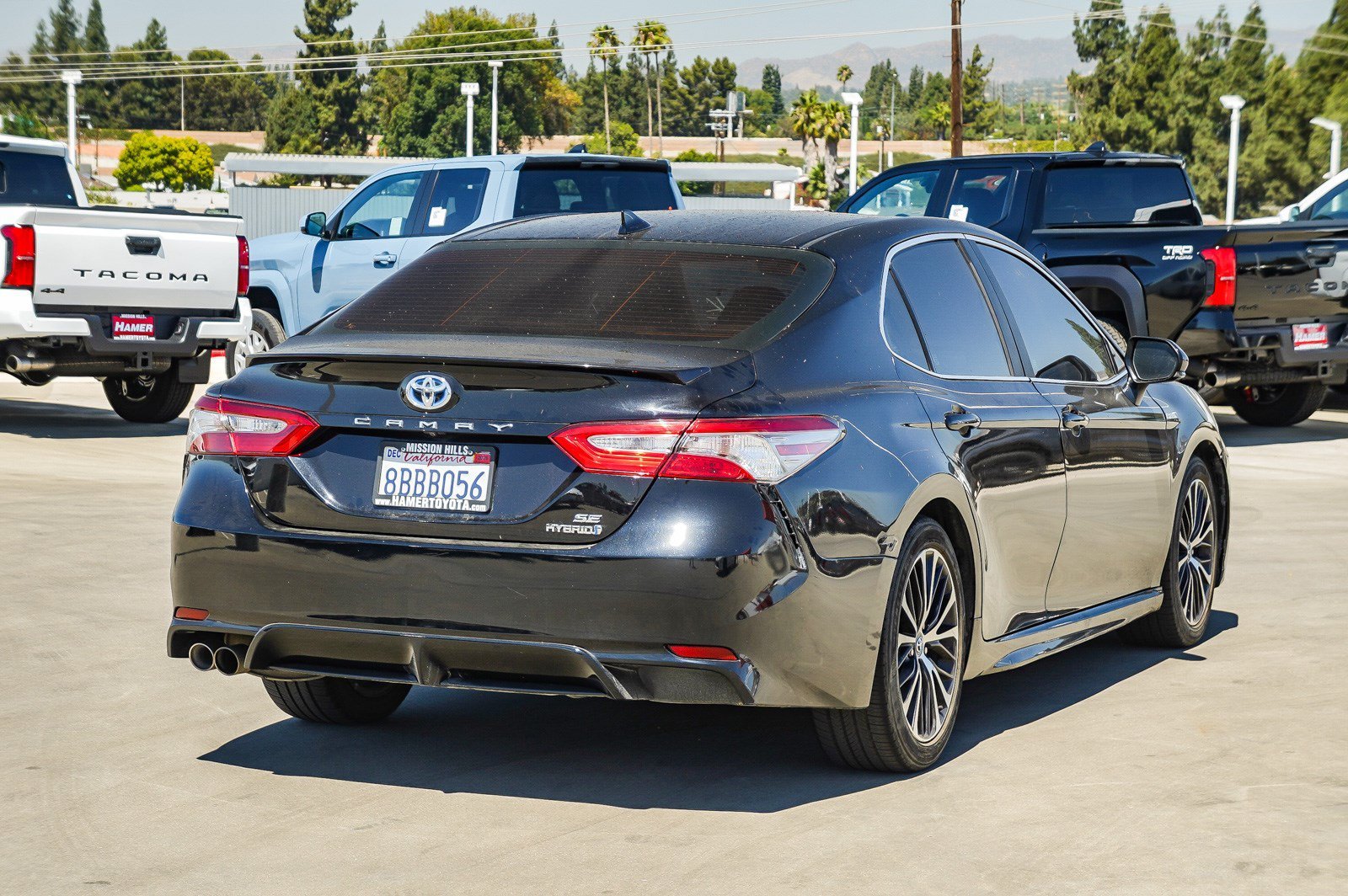 Certified Used 2018 Midnight Black Metallic Toyota Hybrid SE image 6