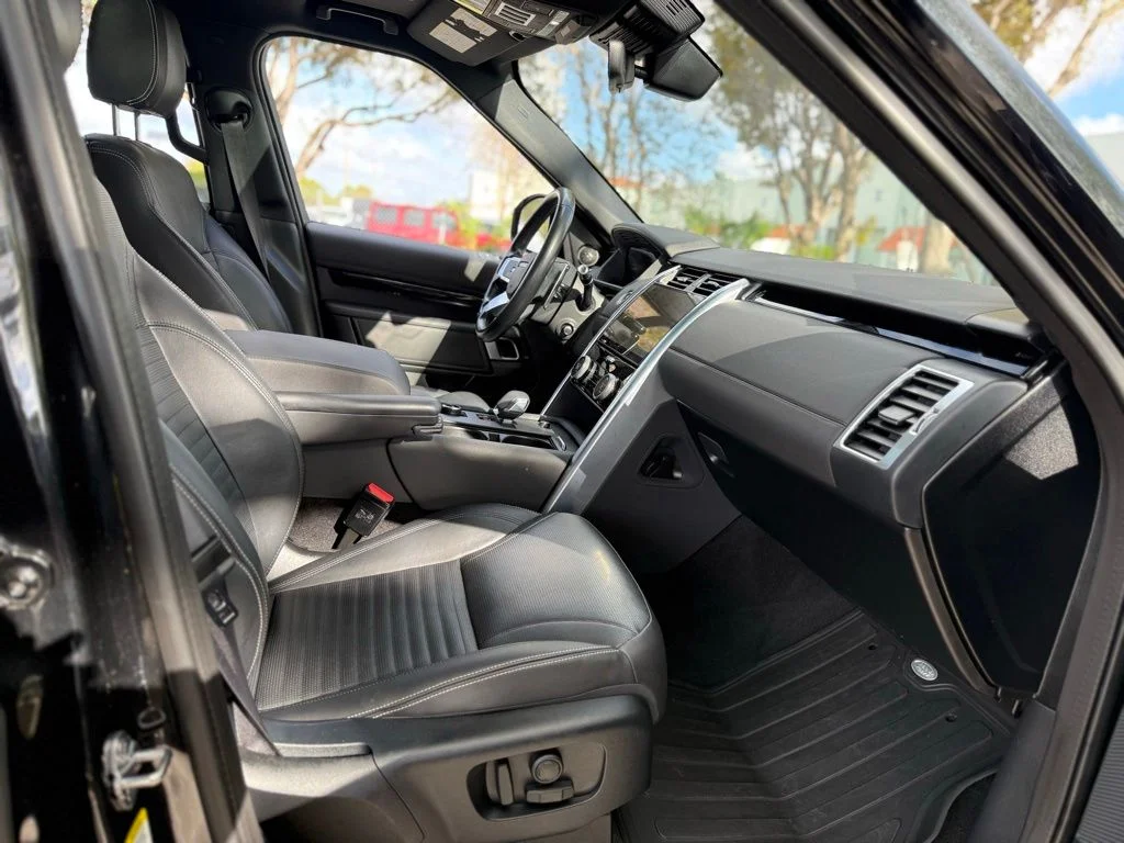 Used 2021 Black Land Rover S image 38